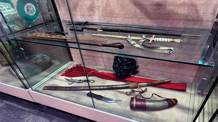 war auctions